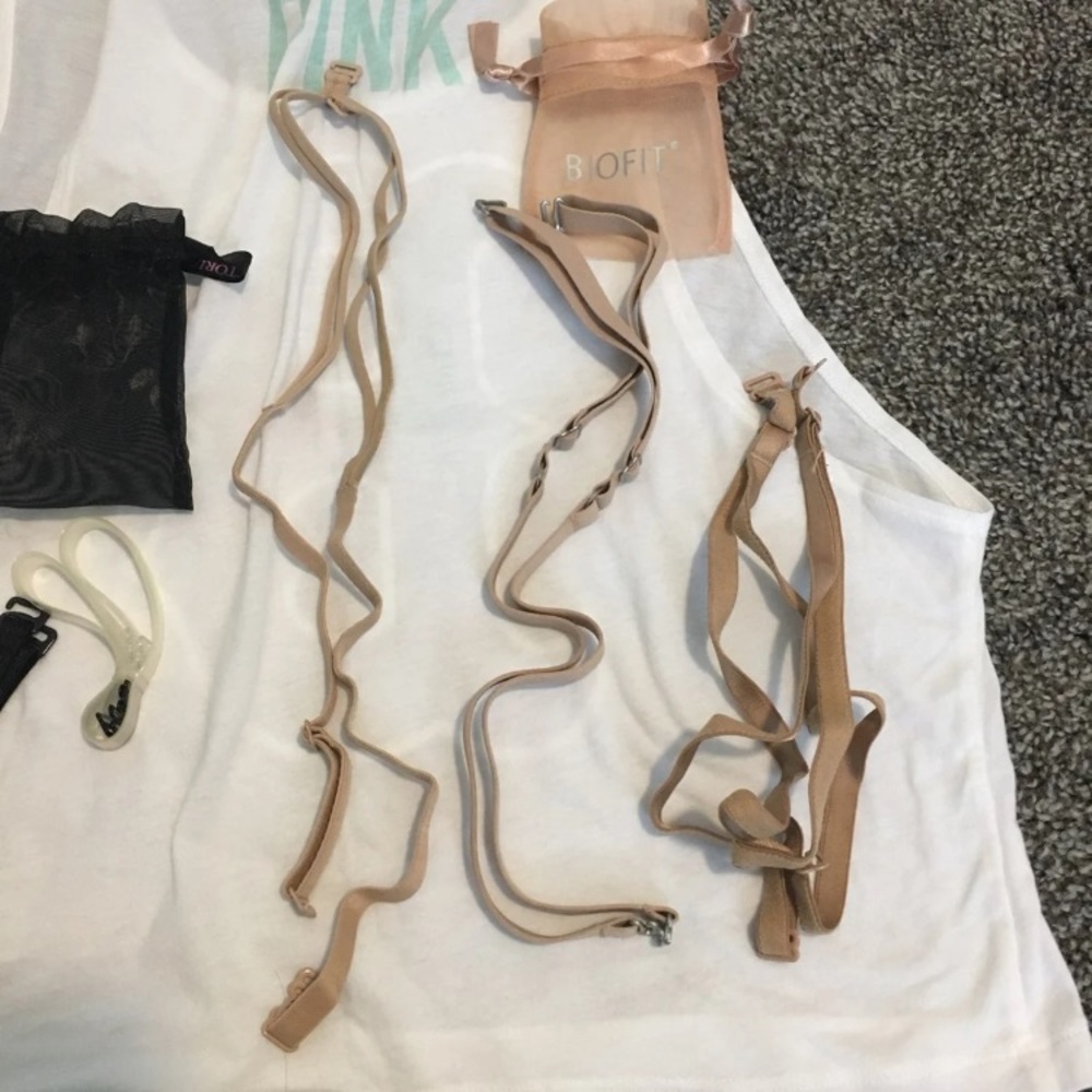 Victoria’s Secret, Set of 4 New Bra Straps